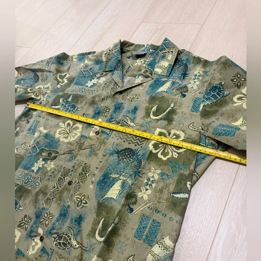 ✨ Royal Creations Green Turtle Ukulele Plumeria Hawaiian Shirt - Picture 7 of 8